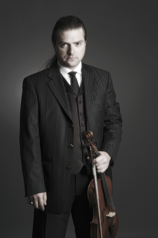 Egor Grechishnikov (Violine, Viola)